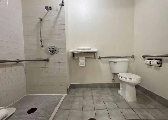 Baymont By Wyndham Decatur Il North Hotel 3*